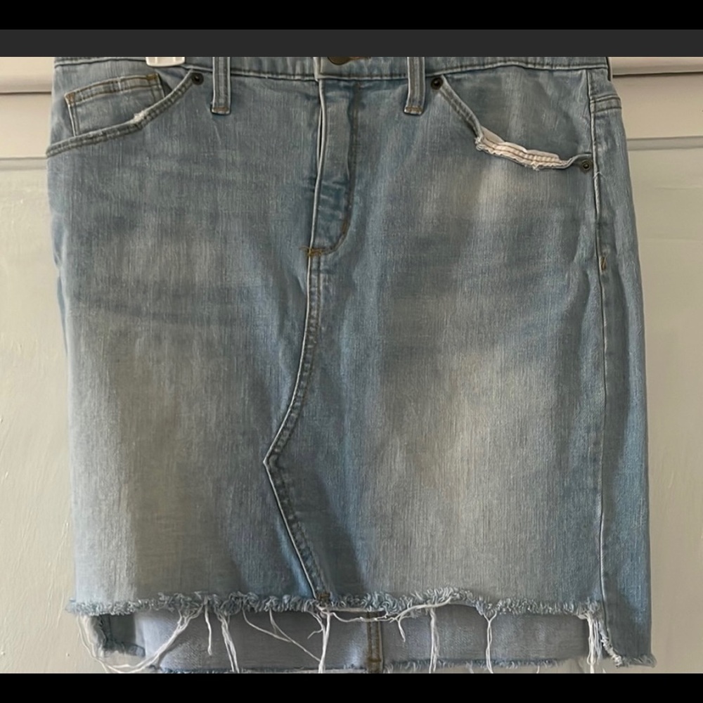 Cute light denim skirt